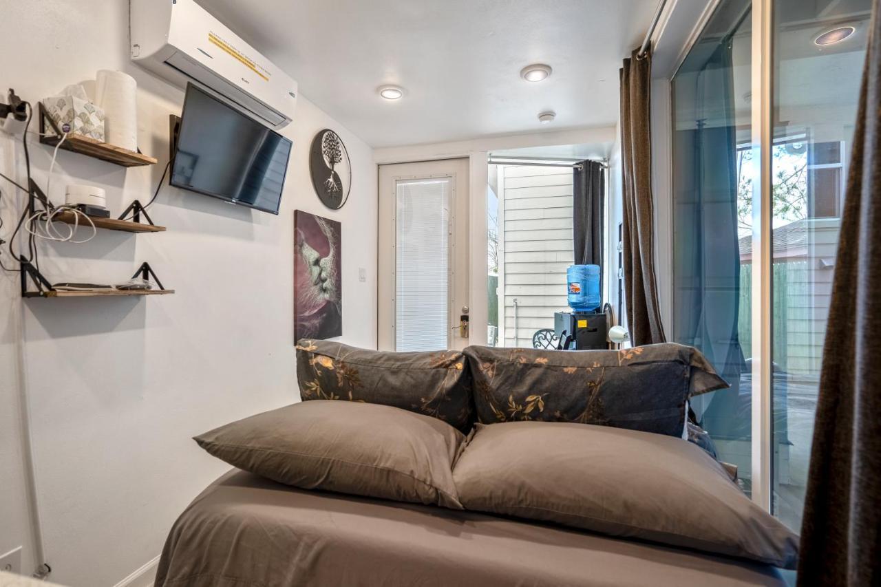 East Downtown Mico-Luxe Container Living Pod #8 Apartamento Houston Exterior foto